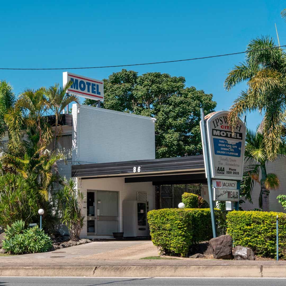 Ipswich City Motel Room